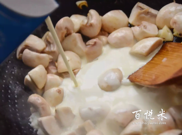 蒜香奶油蘑菇，做法简单，洋气满满的西餐